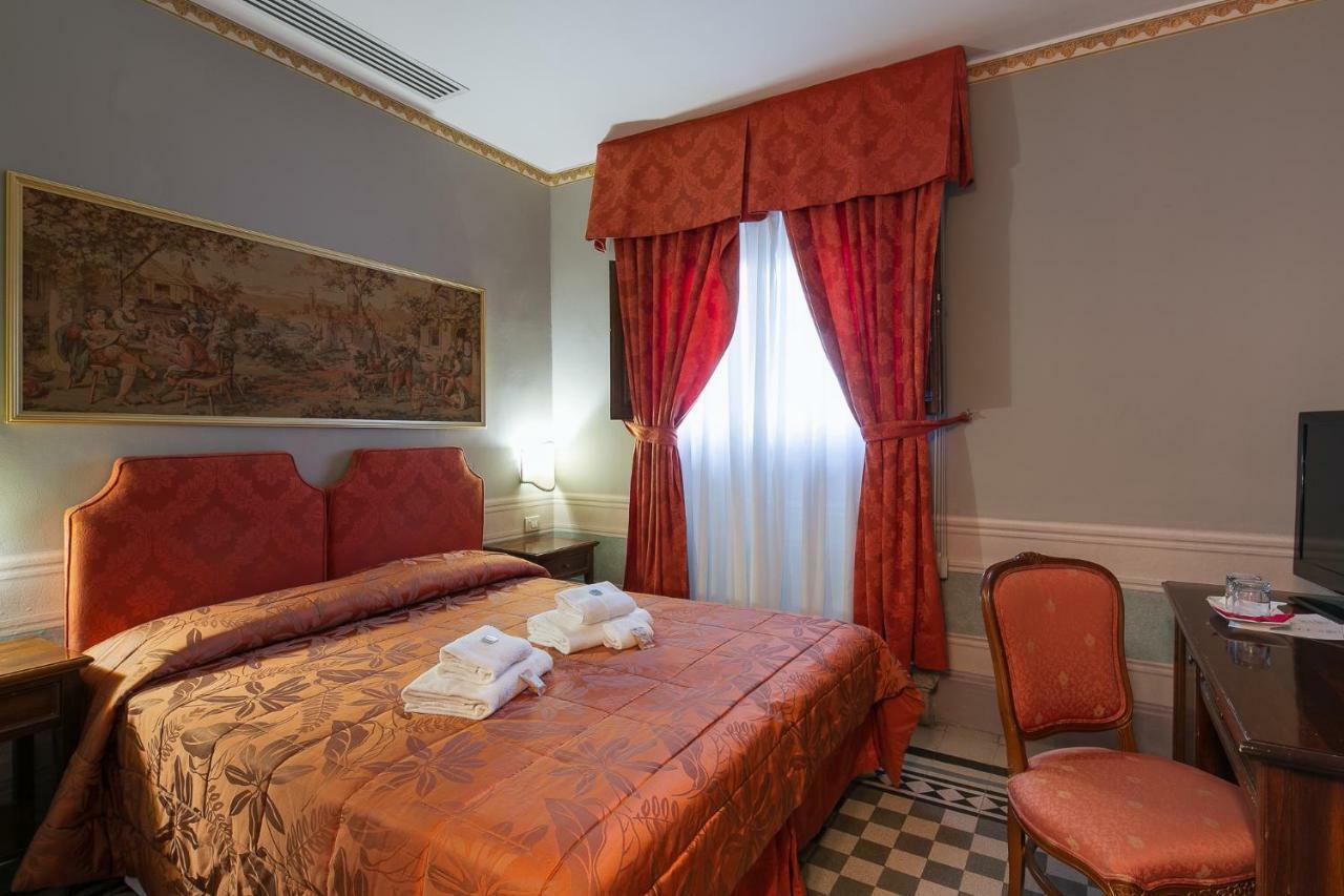 I Portici Hotel - Residenza D'Epoca Ареццо Екстер'єр фото